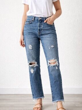 Levi’s Wedgie Straight Jeans 27x28 Distressed Raw Hem High Rise Medium Wash